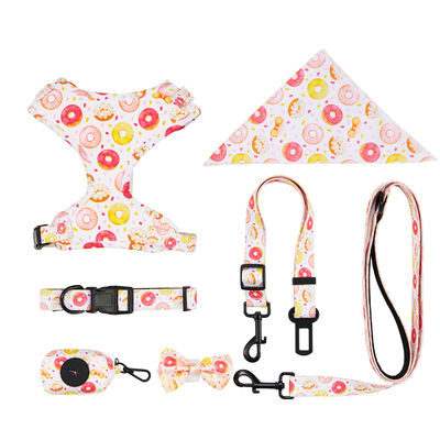 Custom Logo Designer's Top Pick Gepersonaliseerde hondenharnasset met Bowknot Decoration Bandana en verstelbare kraagband